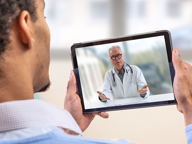 virtual-live-chat-with-the-patient-with-digital-tablet-and-a-doctor-via-internet